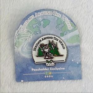 Holidays Around the World Passholder Exclusive 2004 Disney Pin 34876